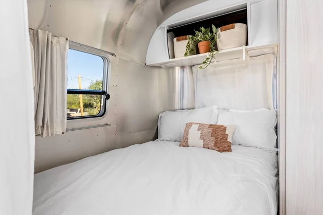 BEDROOM image 1