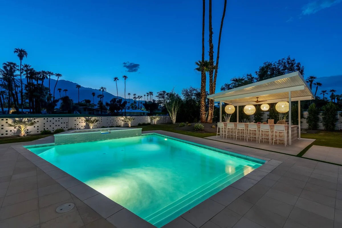 Home in Palm Springs property photo 3