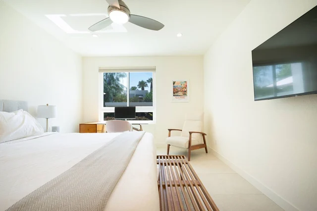 BEDROOM image 1
