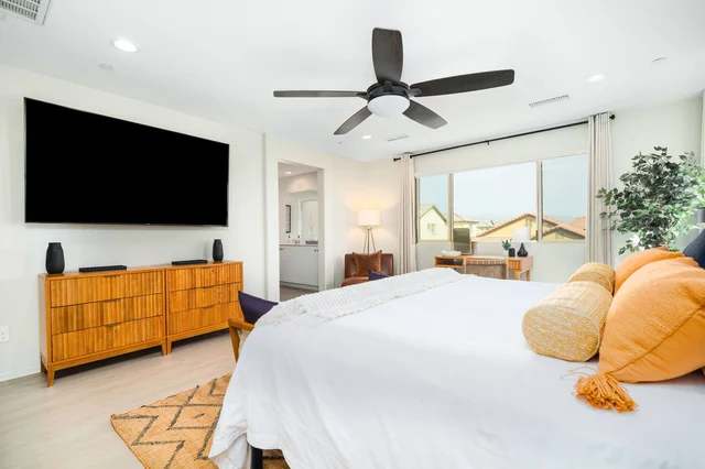 BEDROOM image 1