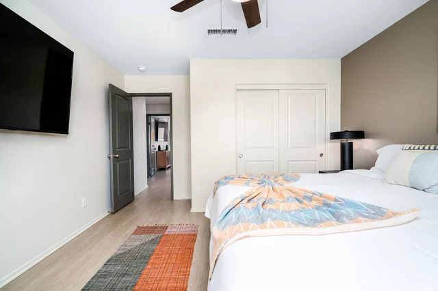 BEDROOM image 1