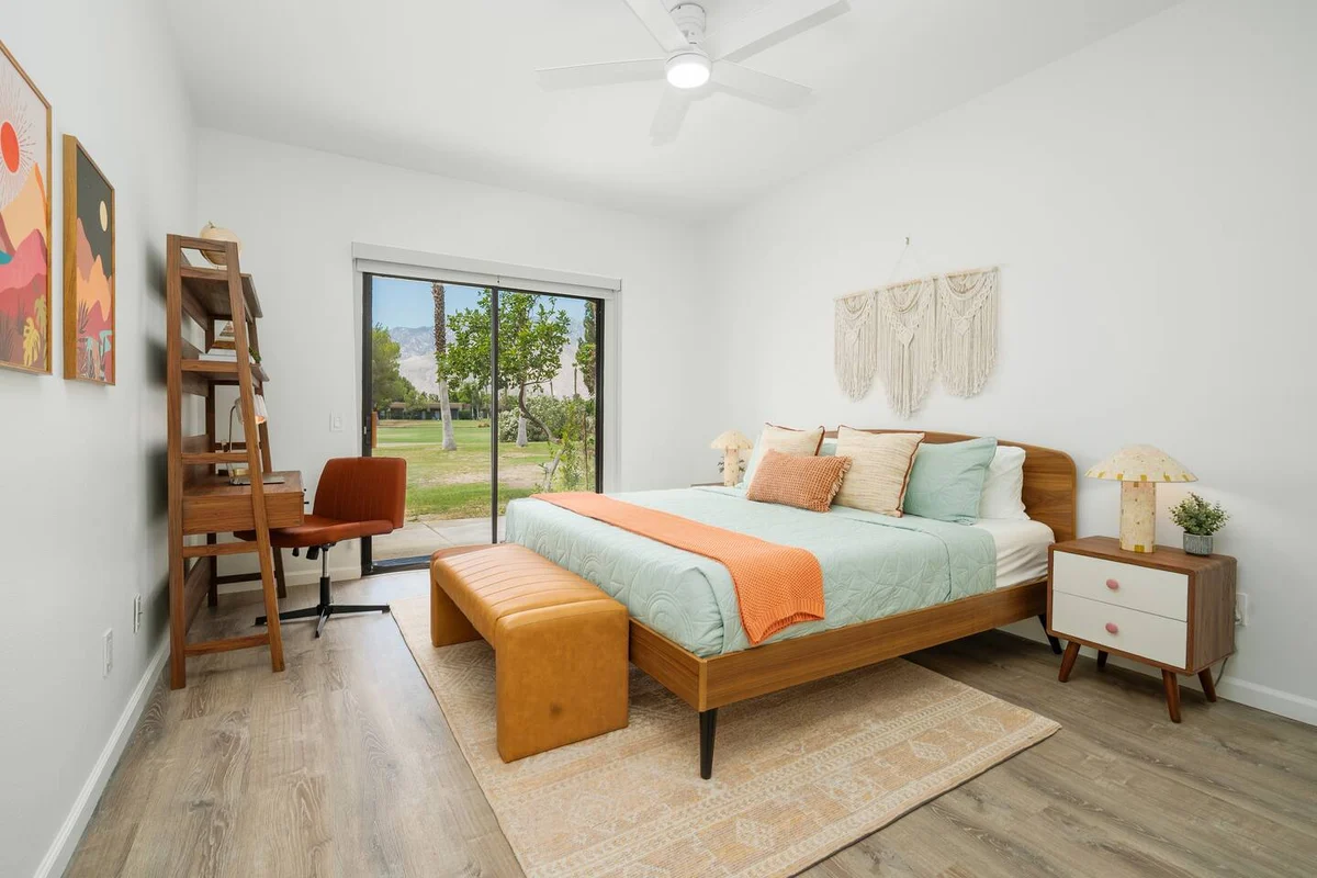 Condo in Cathedral City property photo 2