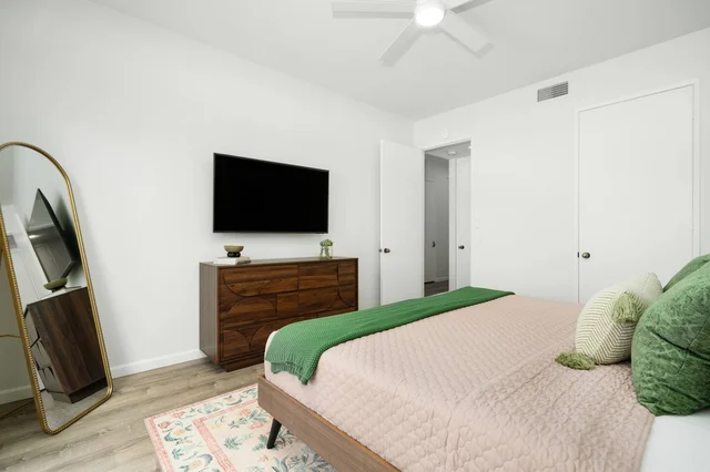 BEDROOM image 1