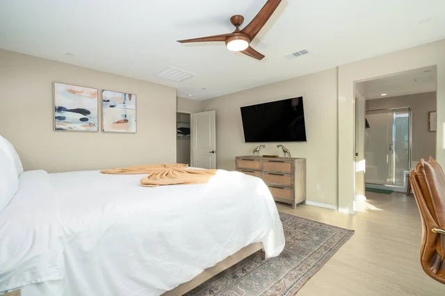 BEDROOM image 1