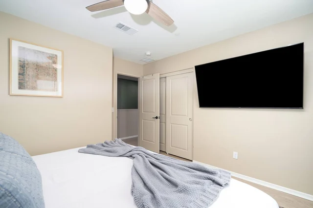 BEDROOM image 1