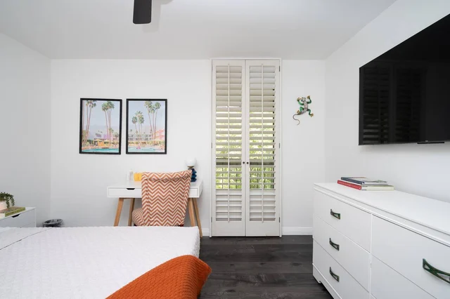 BEDROOM image 1