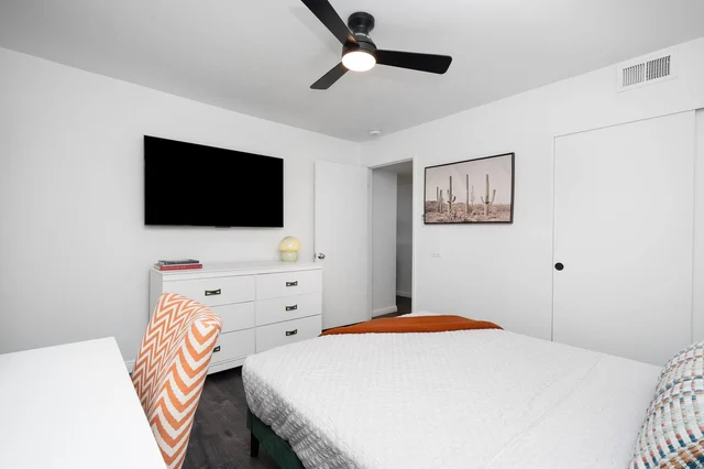 BEDROOM image 1