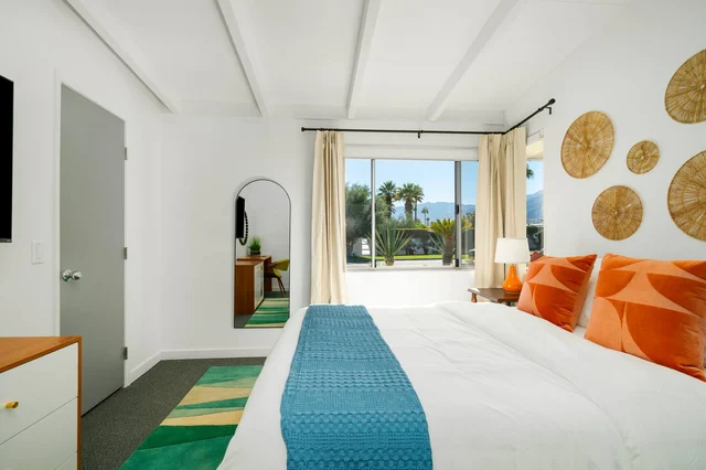 BEDROOM image 1