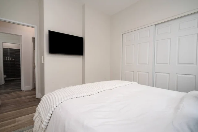 BEDROOM image 1