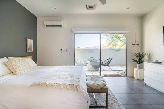 BEDROOM image 1