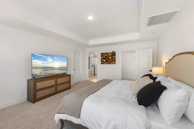 BEDROOM image 1