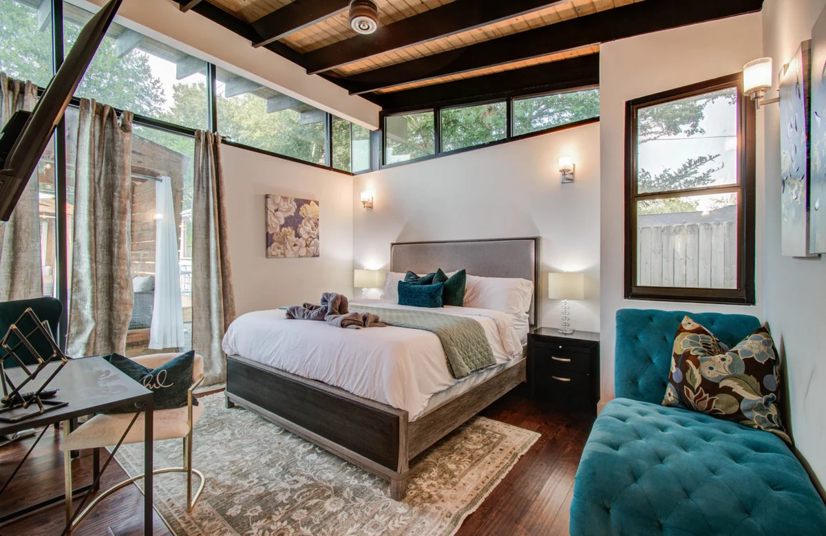 Empress Cabana Spa Bliss #16