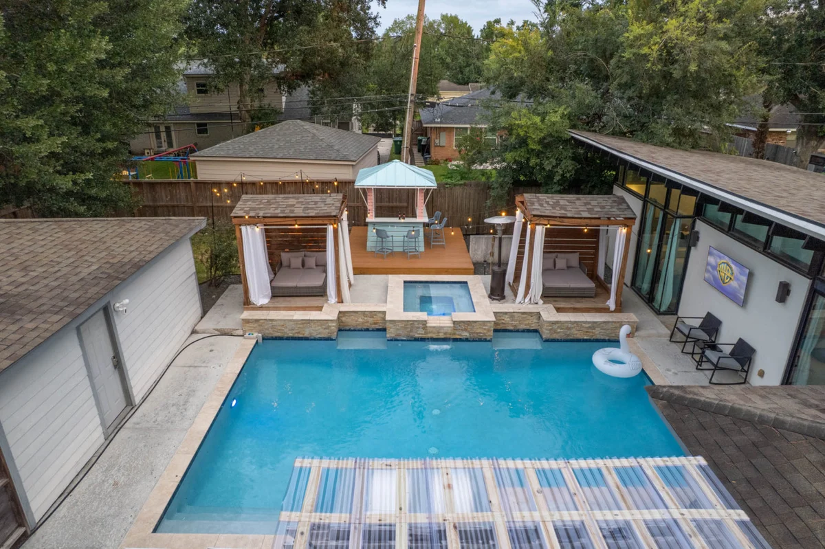 Empress Cabana Spa Bliss #55