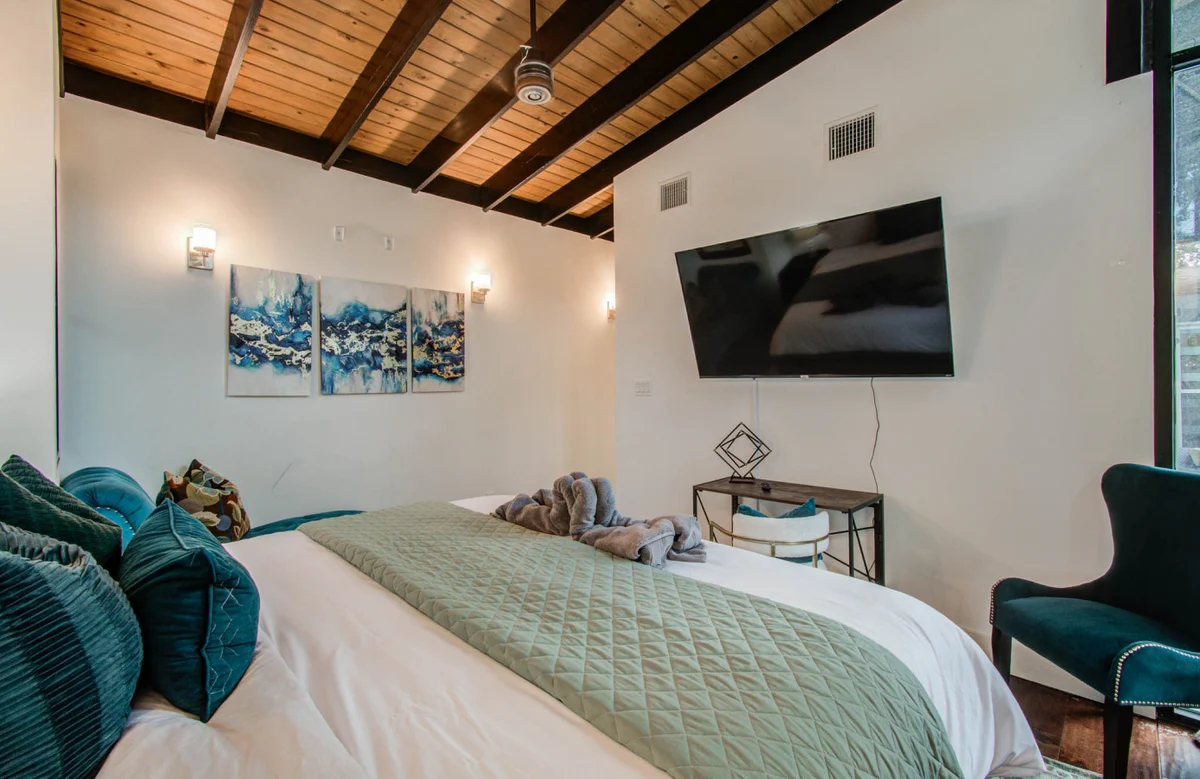 Empress Cabana Spa Bliss #20