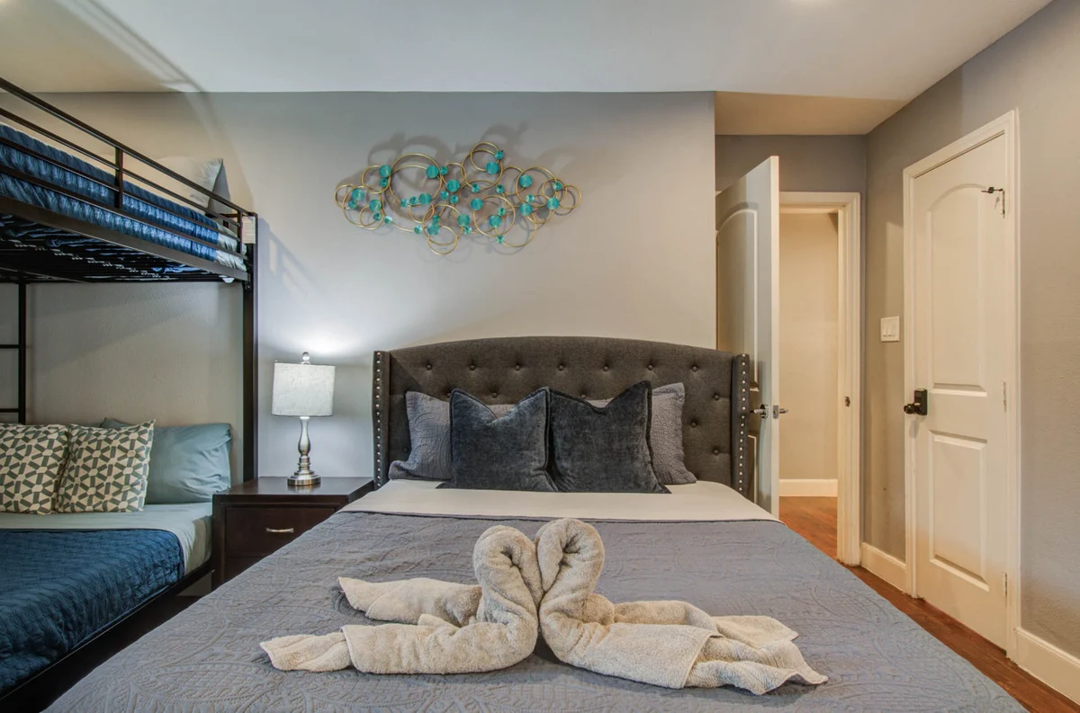 Empress Cabana Spa Bliss #42