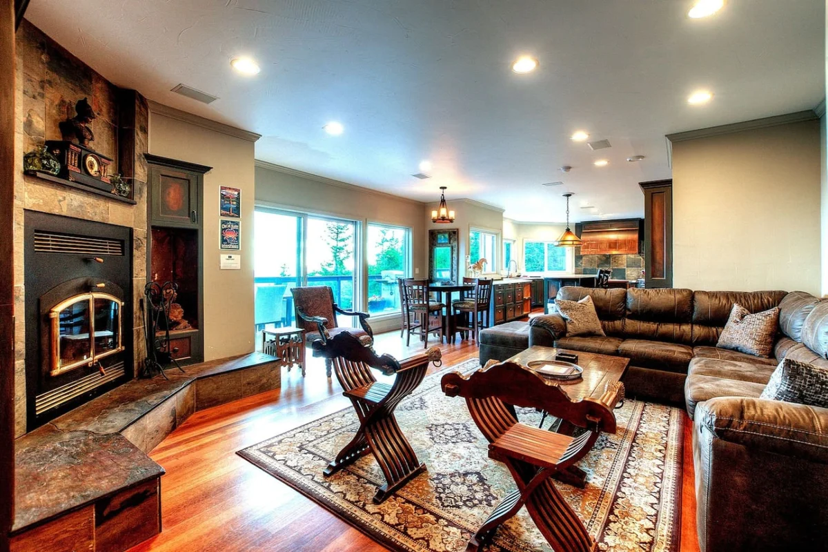 Empress Island Manor #28