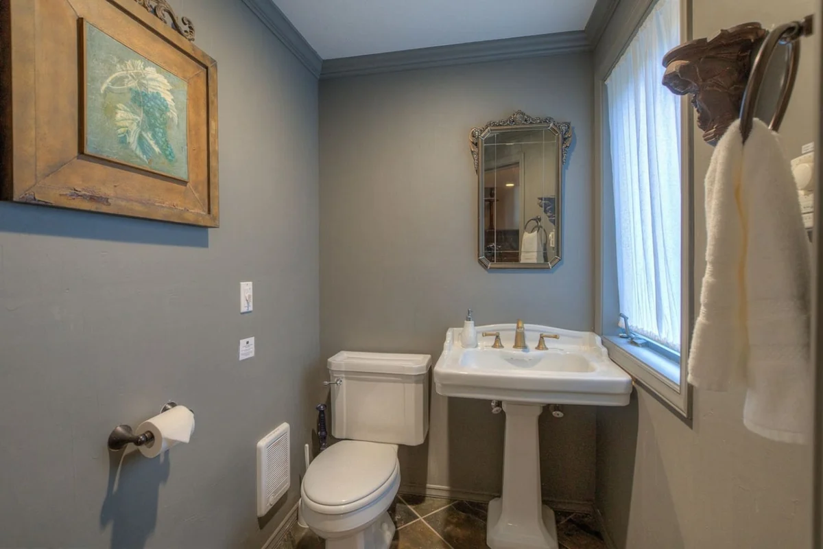 Empress Island Manor #25