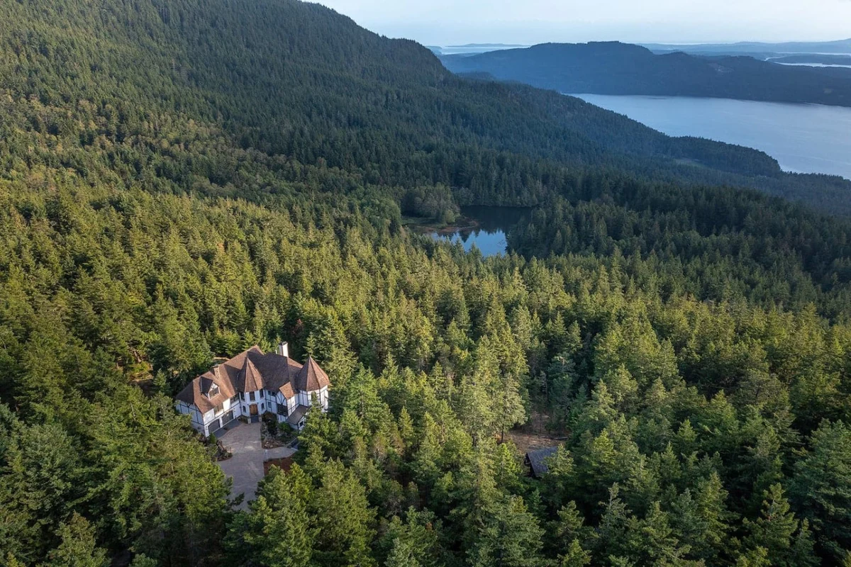 Empress Island Manor #38