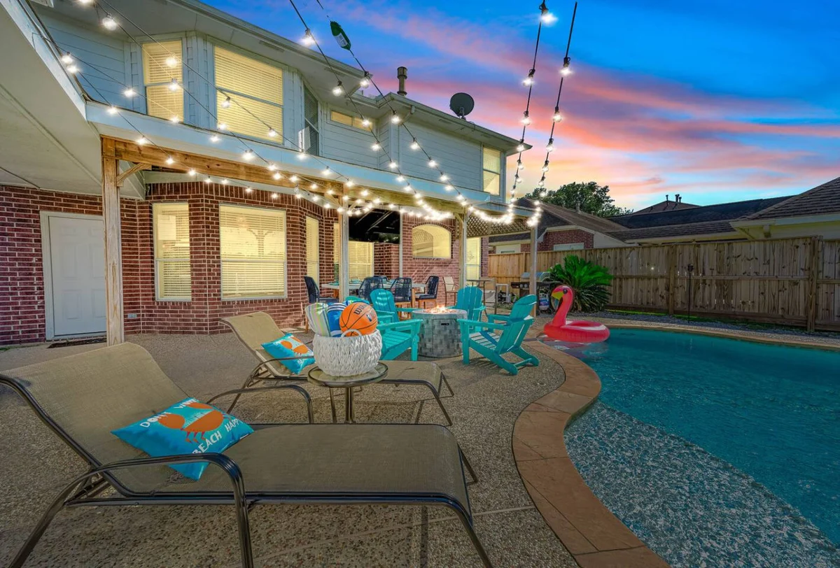Empress Outdoor Haven #61