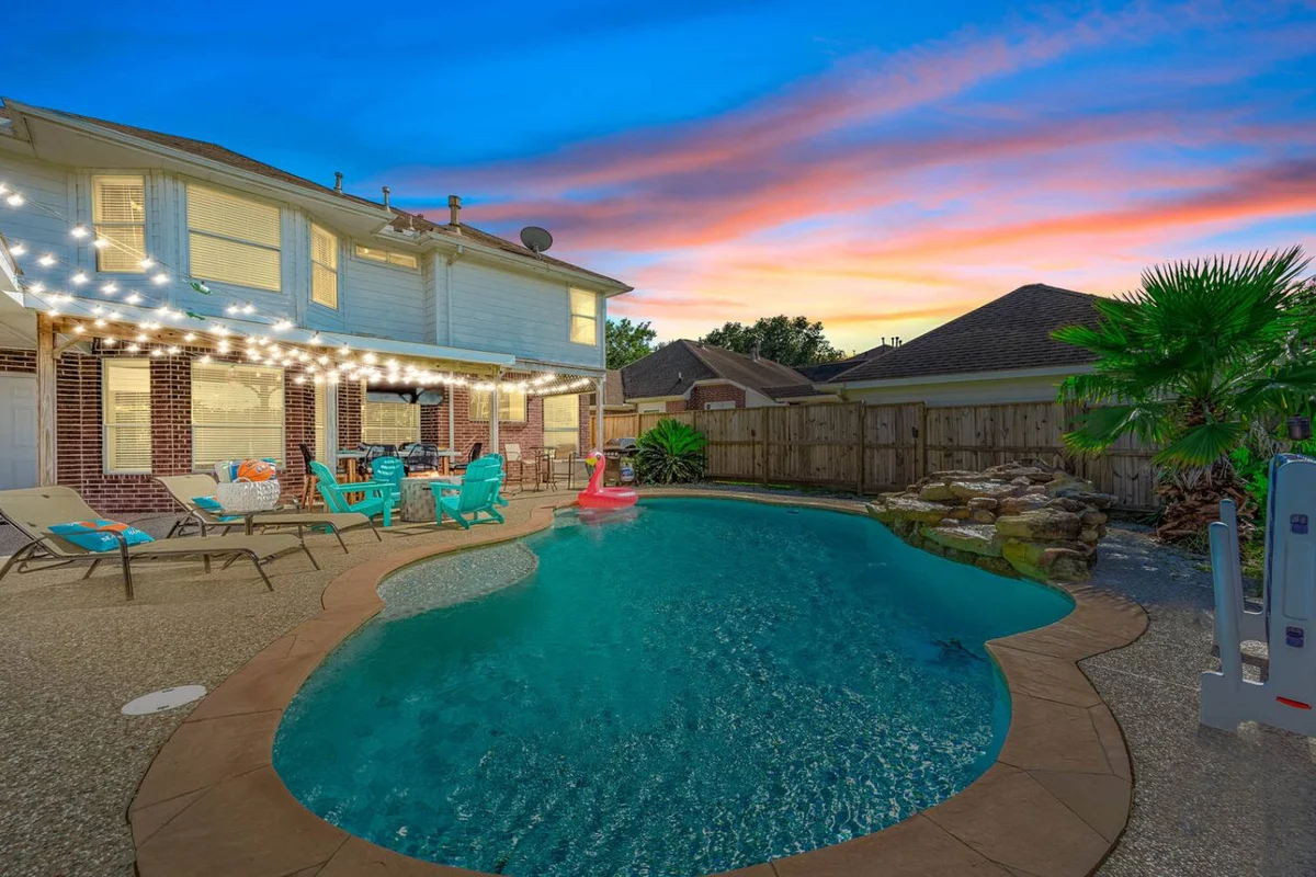Empress Outdoor Haven #9