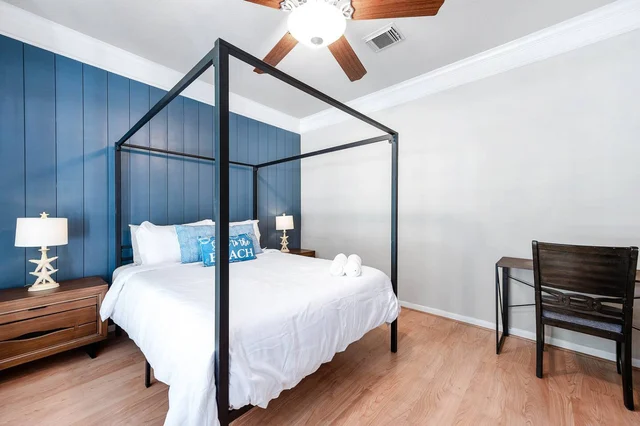 Bedroom 1 image 1
