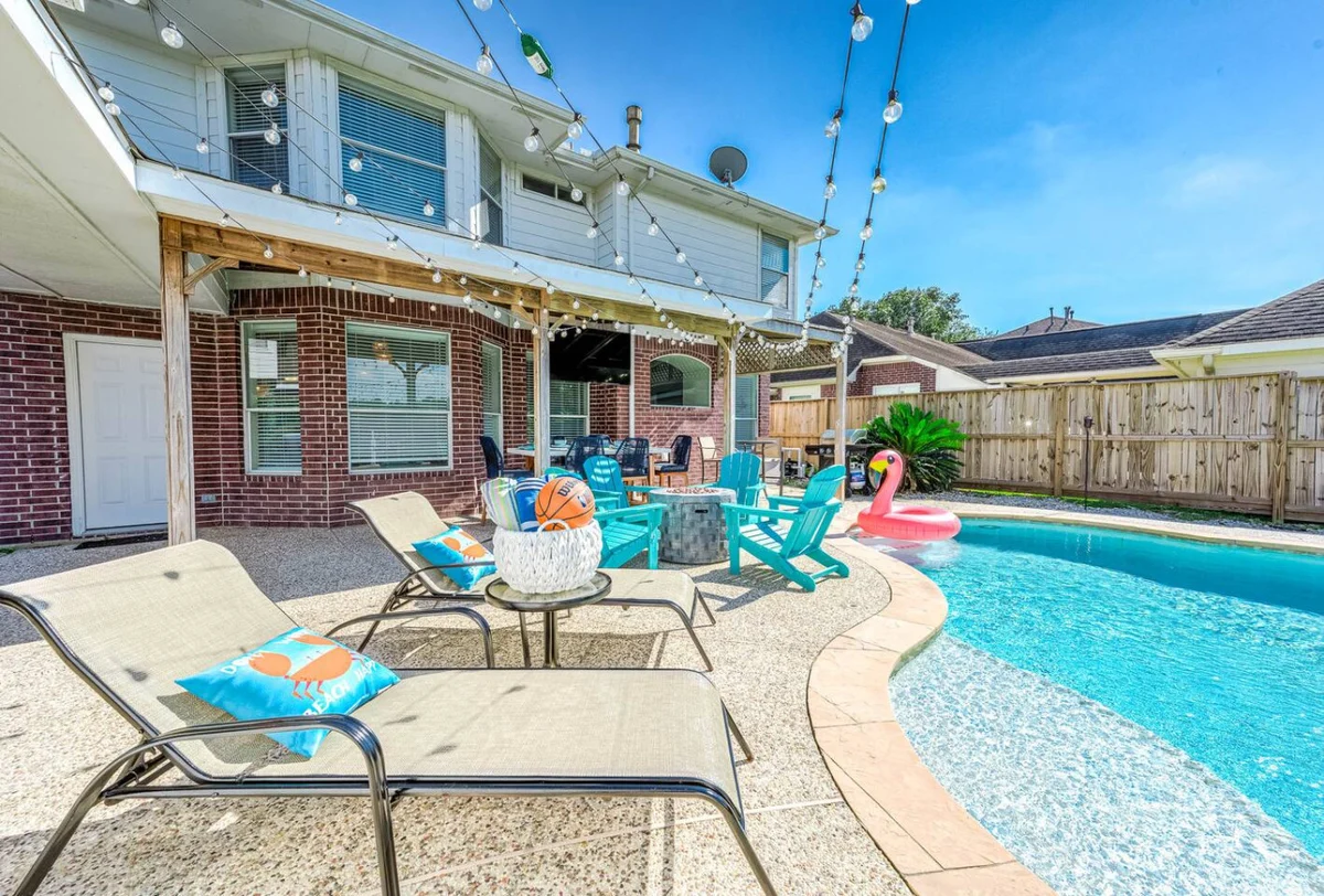 Empress Outdoor Haven #63