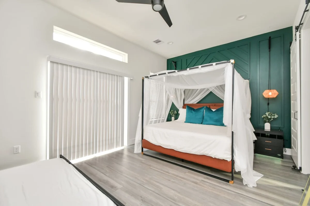 Empress Stylish Retreat #32