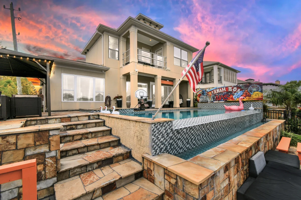 Empress Waterfront Villa #8