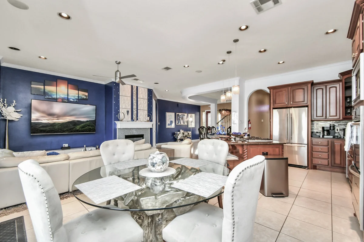 Empress Waterfront Villa #29