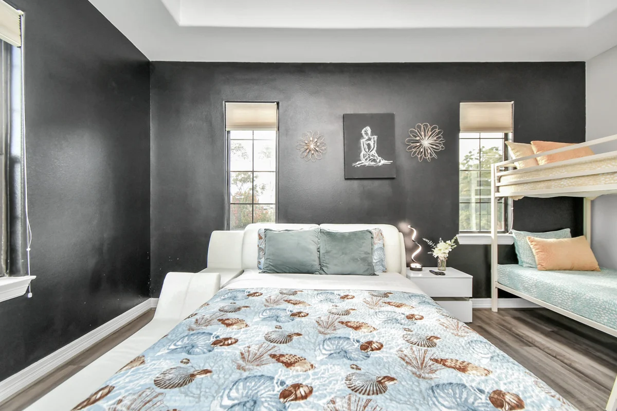 Empress Waterfront Villa #73