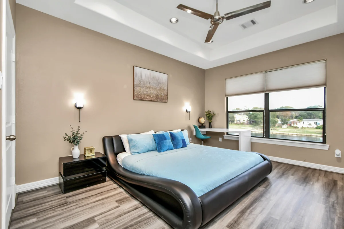 Empress Waterfront Villa #27