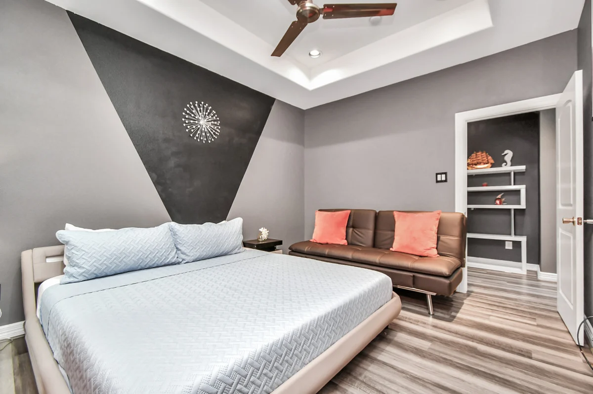 Empress Waterfront Villa #11