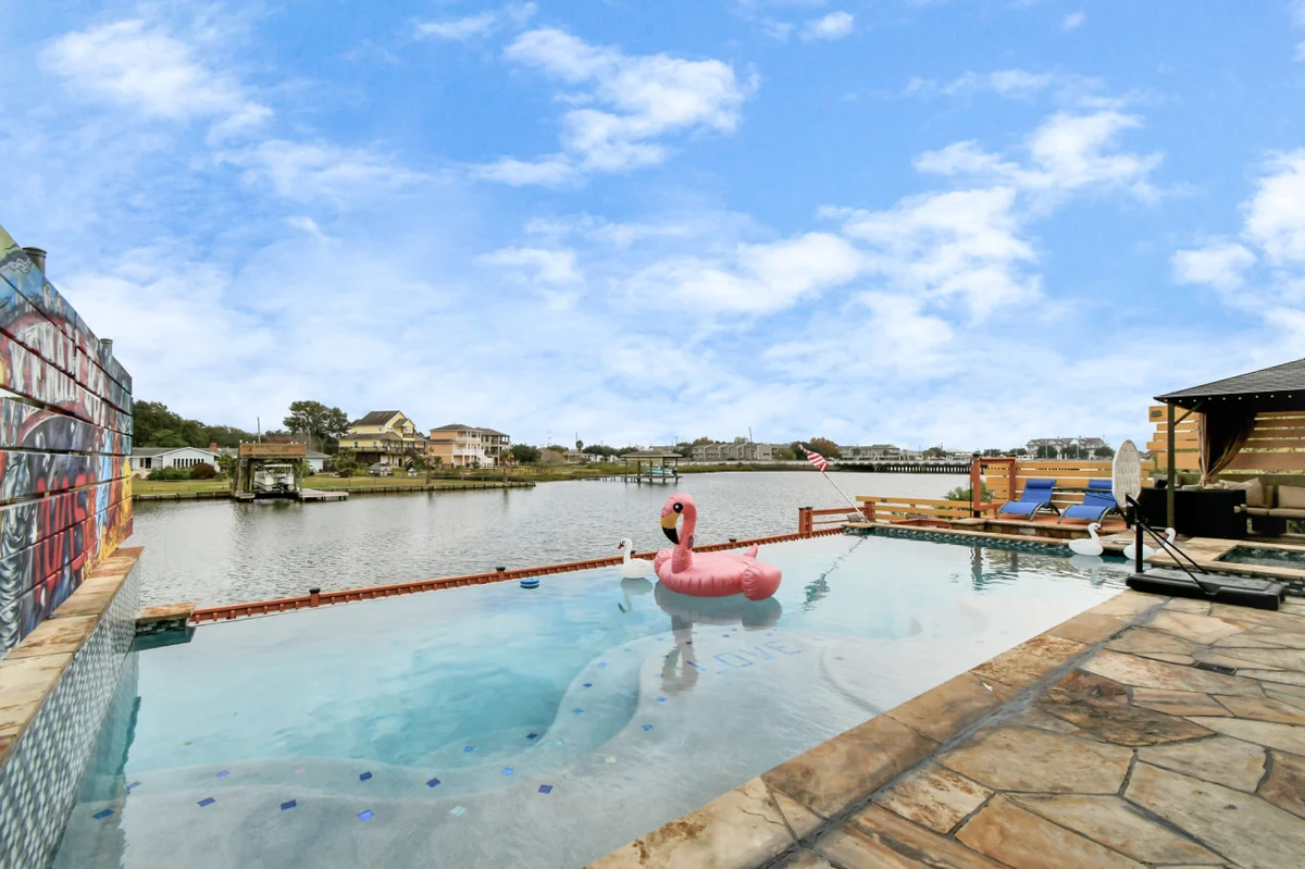 Empress Waterfront Villa #71