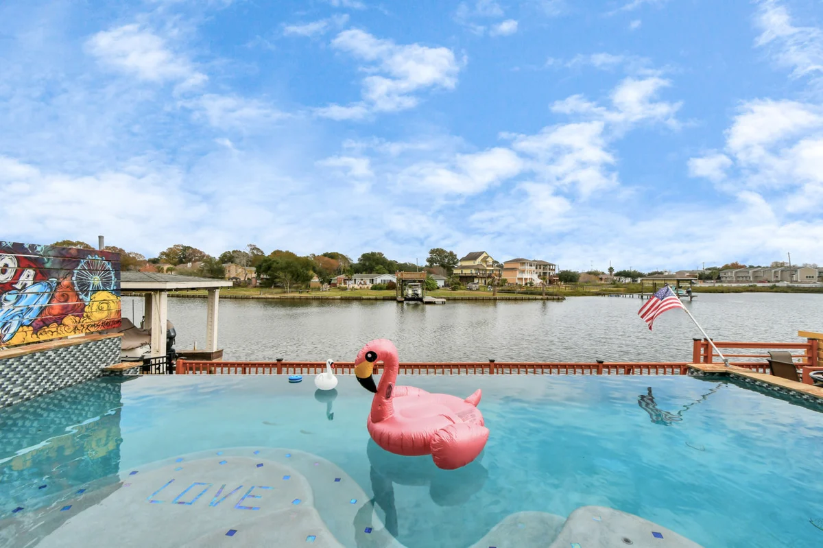 Empress Waterfront Villa #57