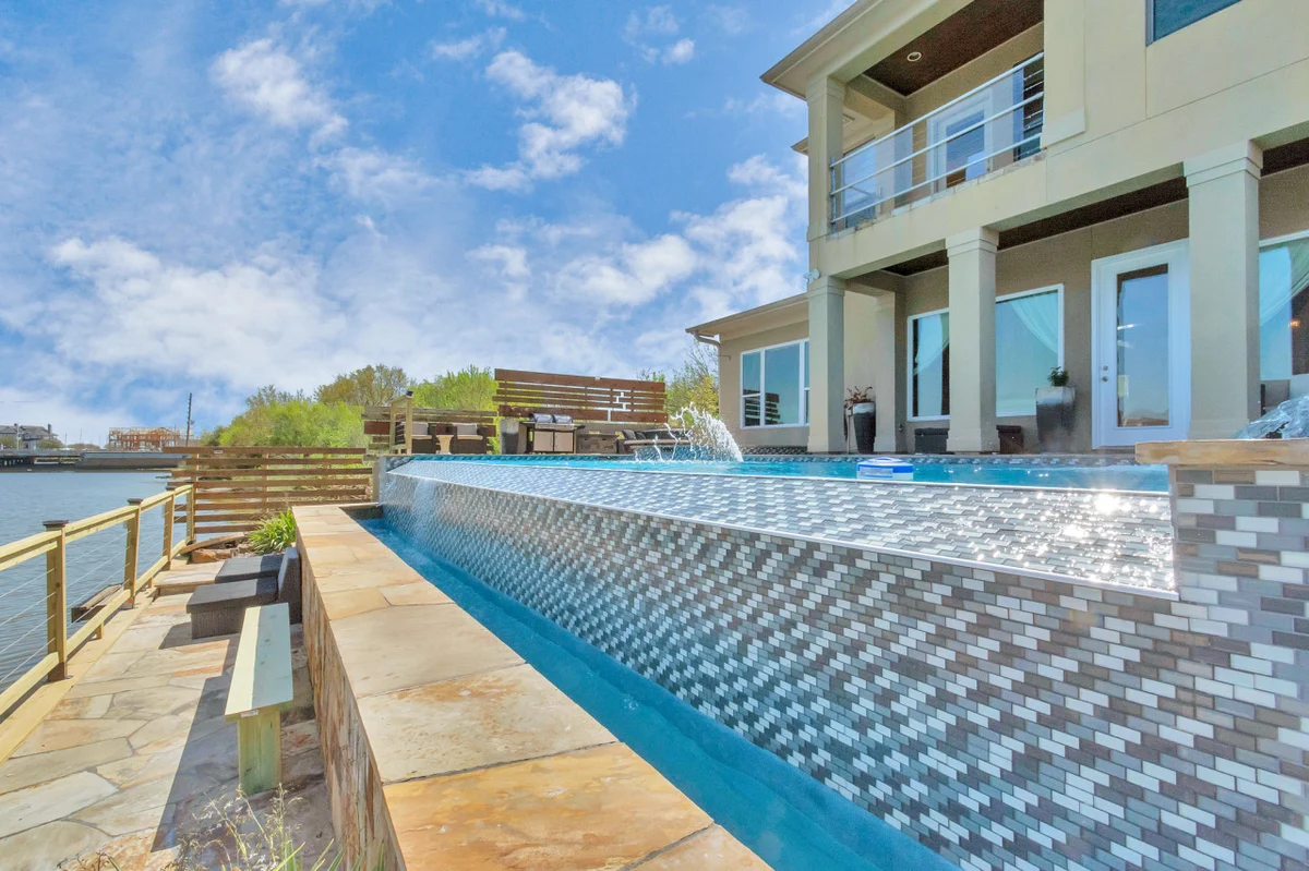 Empress Waterfront Villa #68
