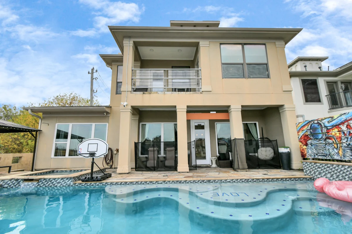 Empress Waterfront Villa #30