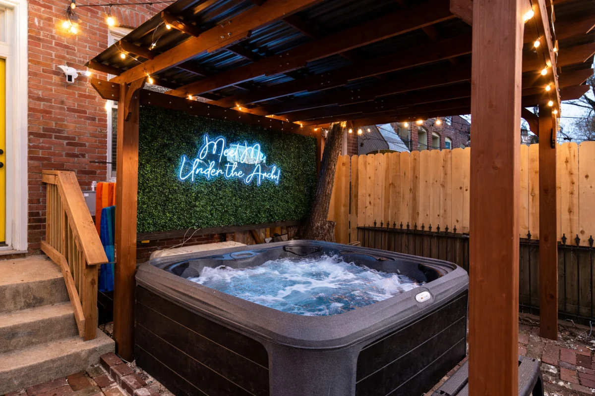 Lou Luxe- Speakeasy, EPIC Arcade, Hottub & FirePit #57