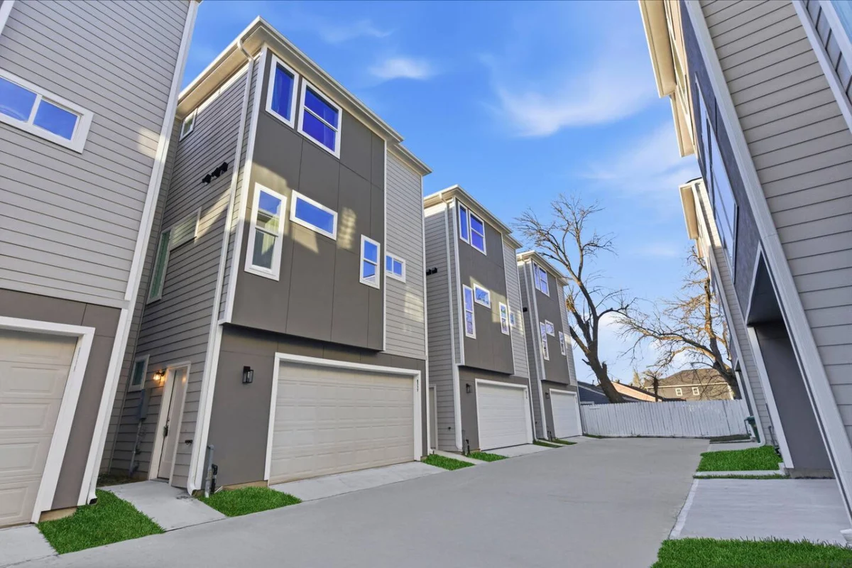 Luxury 3BR w/ Patio + Garage, Near NRG, Med Center #43