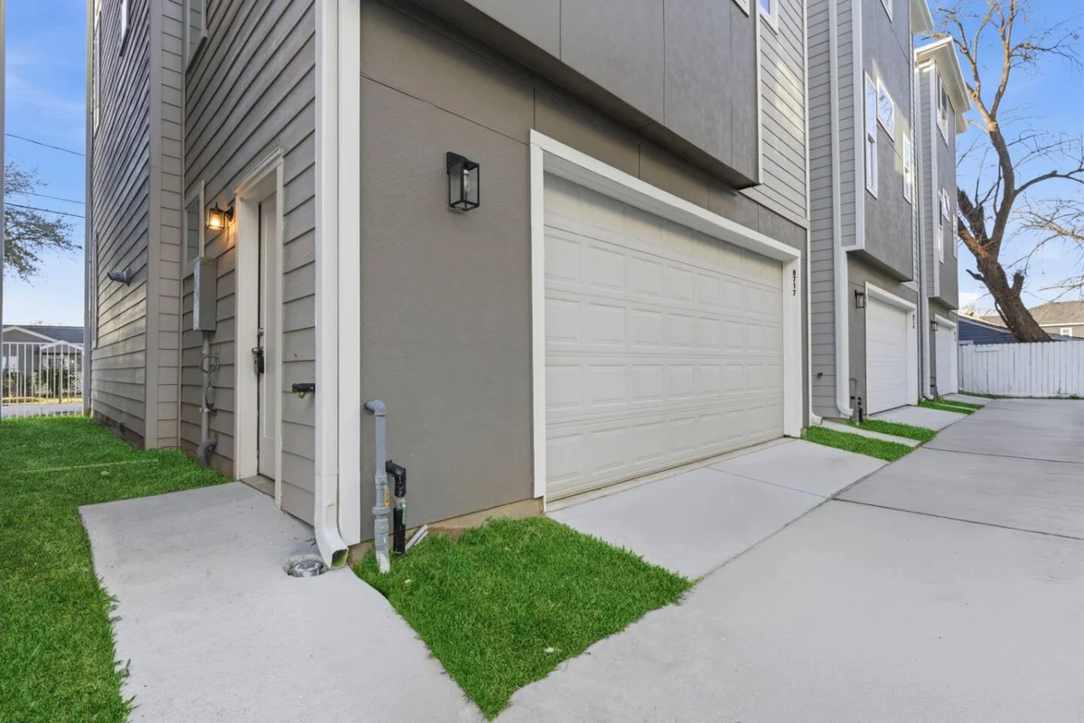 Luxury 3BR w/ Patio + Garage, Near NRG, Med Center #49