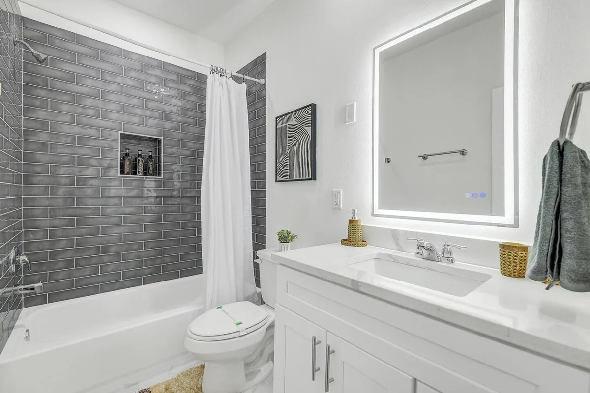 Luxury 3BR w/ Patio + Garage, Near NRG, Med Center #9
