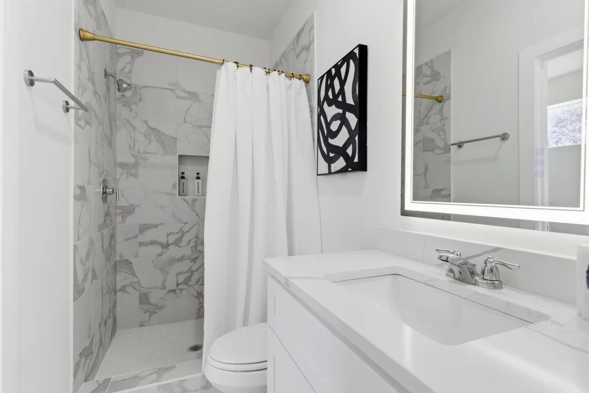 Luxury 3BR w/ Patio + Garage, Near NRG, Med Center #10