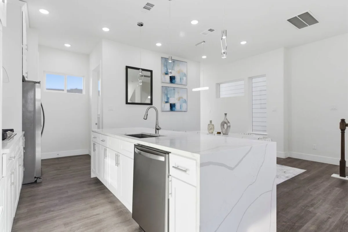 Luxury 3BR w/ Patio + Garage, Near NRG, Med Center #2