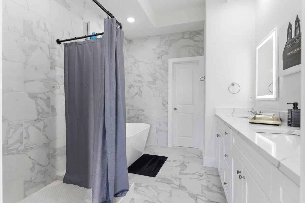 Luxury 3BR w/ Patio + Garage, Near NRG, Med Center #47