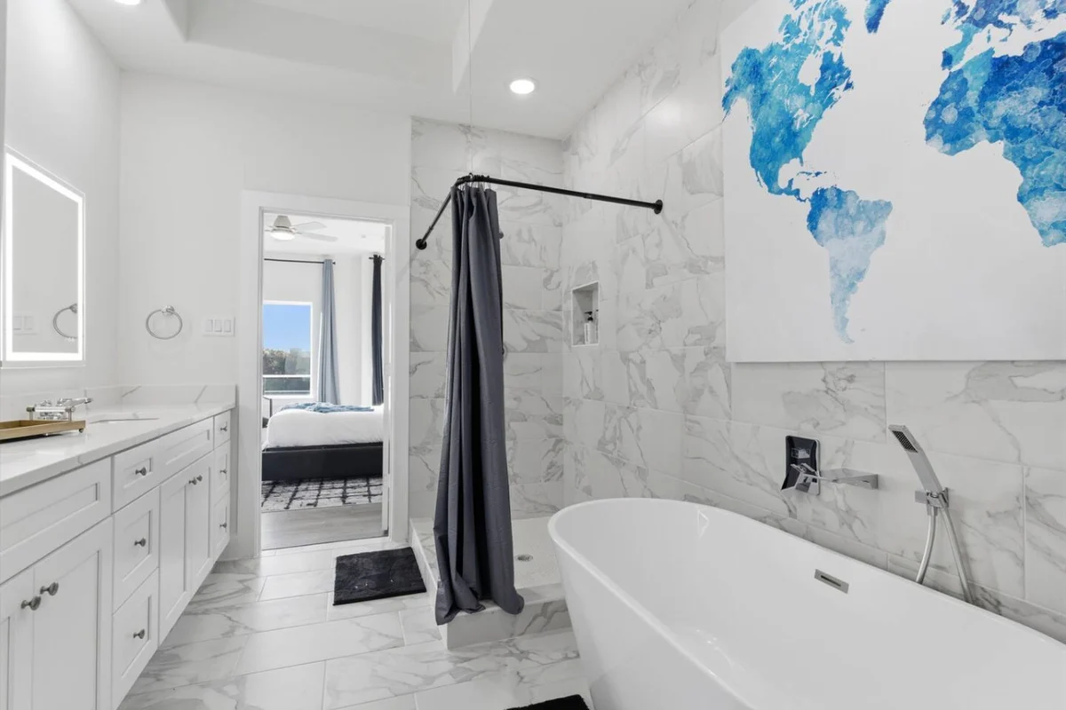 Luxury 3BR w/ Patio + Garage, Near NRG, Med Center #33