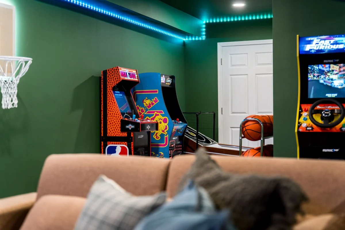 Luxury Hocking Hills Cabin| Views + Epic Game Room #48