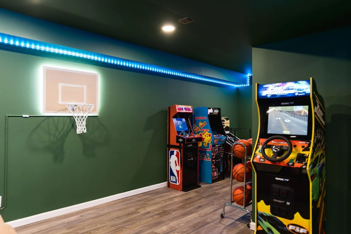 Luxury Hocking Hills Cabin| Views + Epic Game Room #35