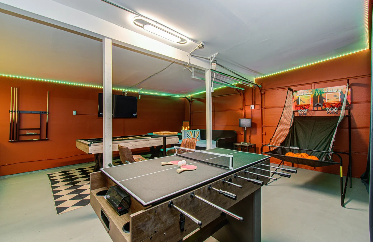 Sleeps 16+ | Game Room + 75” TV | Fire Pit + BBQ #31