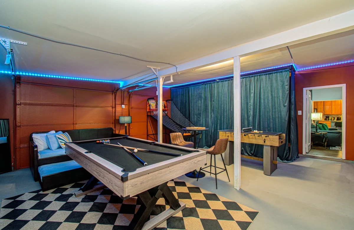 Sleeps 16+ | Game Room + 75” TV | Fire Pit + BBQ #46
