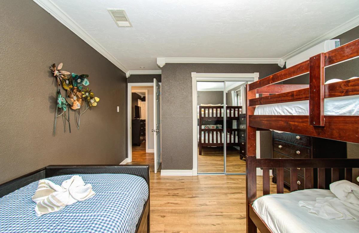 Sleeps 16+ | Game Room + 75” TV | Fire Pit + BBQ #59