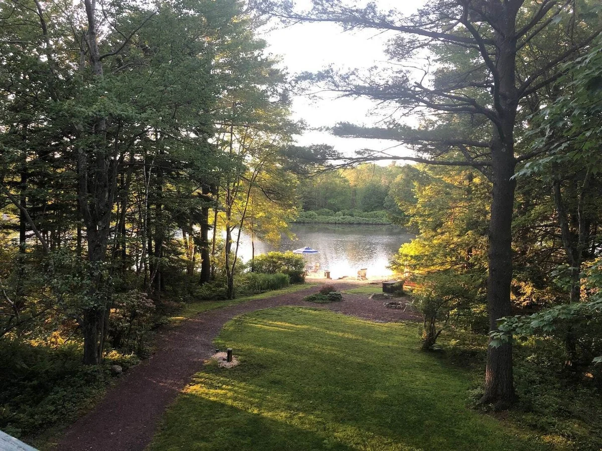 LAKESIDE ON LAKE NAOMI - boats, hot tub, beach, dock. Dogs OK #28